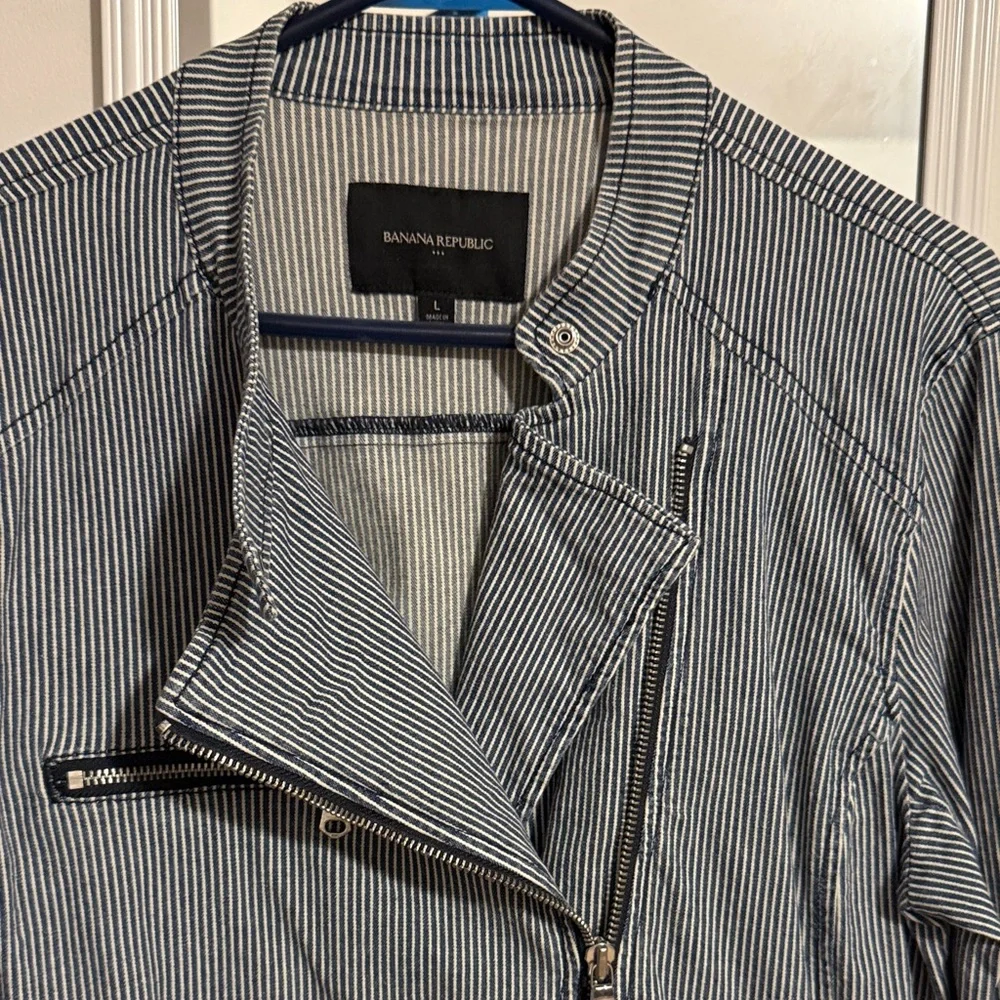 Banana Republic Navy and White Striped Jean Jacket - Picture 2 of 6